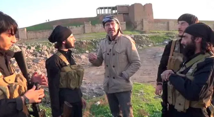 El primer periodista que convivió con el Estado Islámico revela cómo combatir a los terroristas