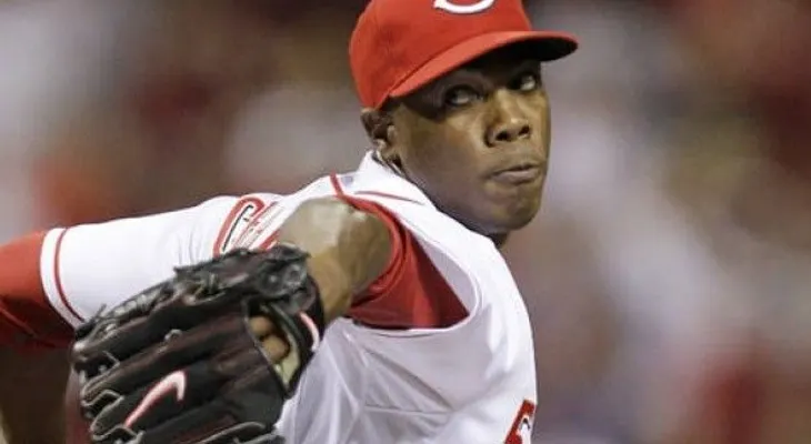 Yankees adquieren a Aroldis Chapman a cambio de cuatro jugadores