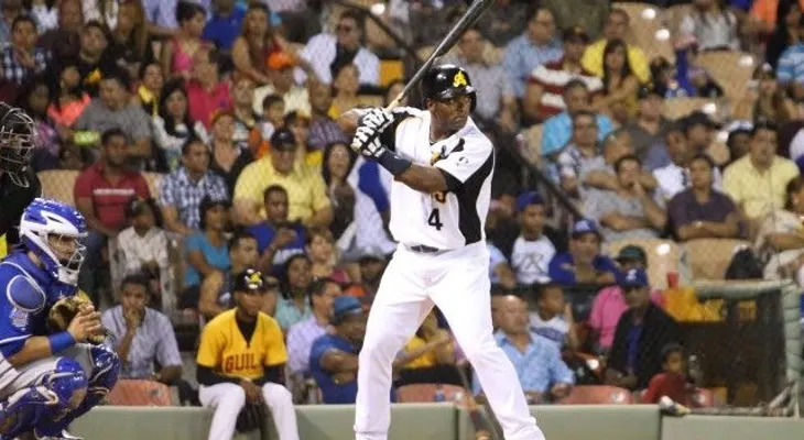 Las Aguilas vencen al Licey en la capital 