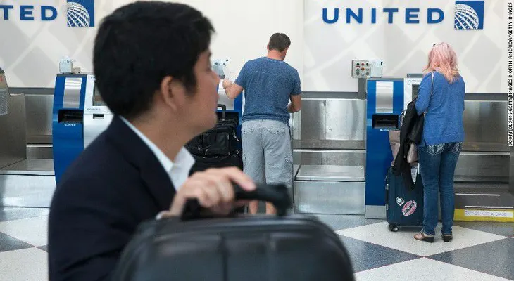 Familia musulmana pide que United Airlines se disculpe