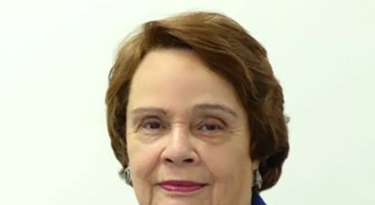 Tras largo quebranto de salud, fallece Iris Pérez Arias