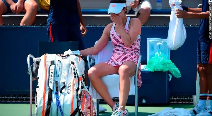 ¿Sexismo en el tenis? El US Open está envuelto en polémica con esta tenista que se quitó la camiseta