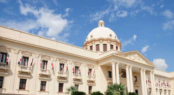 Abinader designa nuevos vicecónsules y auxiliares consulares mediante el decreto 705-26