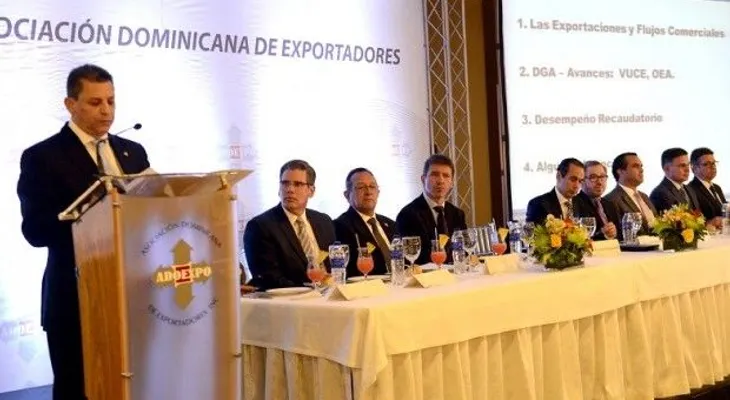 Aduanas simplificará procesos para el comercio exterior
