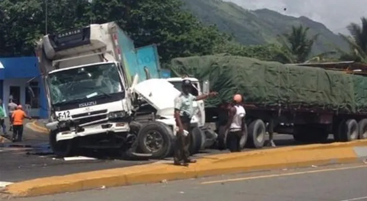 Choque entre patana y camión deja un muerto en Bonao 