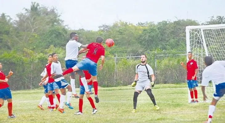 Cibao FC gana fogueo a Los 30 de Villa Tapia