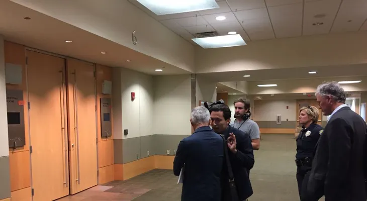 Donald Trump expulsa a Jorge Ramos de conferencia de prensa (VIDEO)