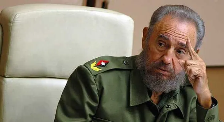 Fidel Castro elogia al presidente de Ecuador Rafael Correa 