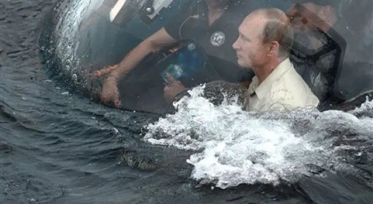 Vladimir Putin viaja al fondo del Mar Negro en un sumergible