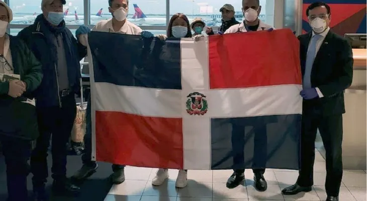 Otro grupo de dominicanos llegará este sábado al país desde NY; muchos sufren de enfermedades crónicas