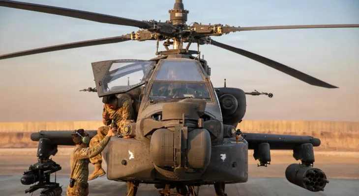 Accidentes de helicópteros Apache de EE.UU. alcanzan cifra récord por fallas en la transmisión