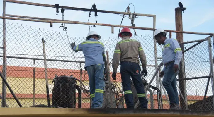 Fuego causa pánico entre presentes de la Maternidad Los Mina 