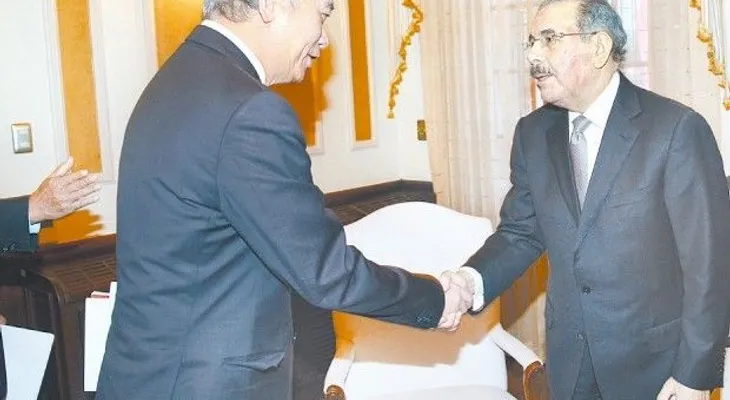 Danilo recibe a cirujano asiático en Palacio