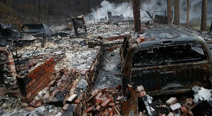 Incendios en Tennesse dejan 11 muertos en una semana