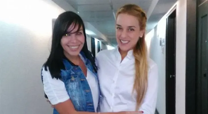 Detienen por falsificadora a novia de exdiplomático que acusó a Venezuela de legalizar a terroristas