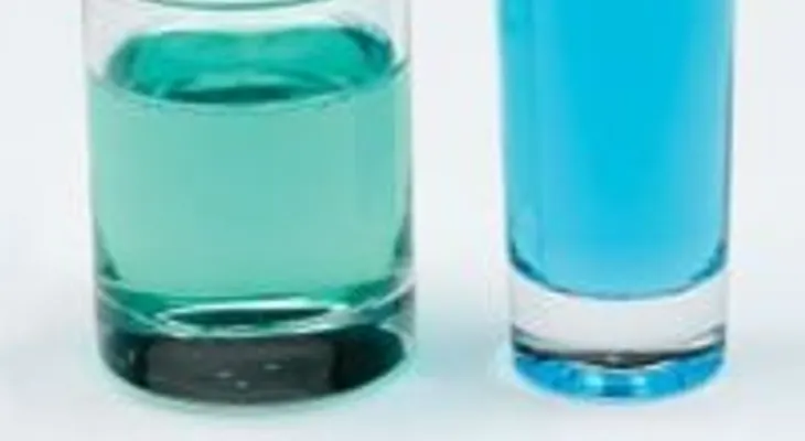 El enjuague bucal cura hongos en las uñas