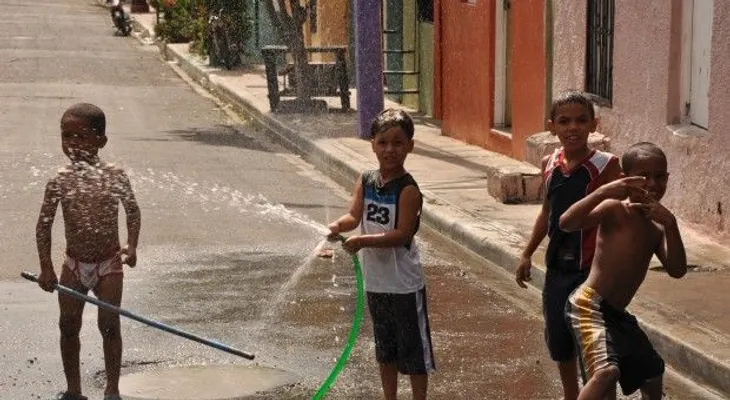 Meteorología dice temperaturas seguirán calurosas  