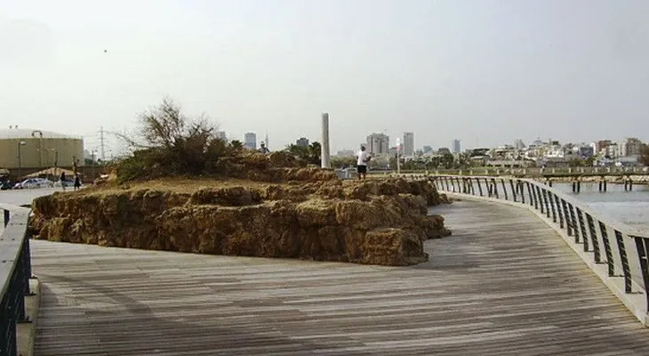 Arqueólogos resuelven el misterio de una fortaleza de 2.700 años de antigüedad situada en Tel Aviv