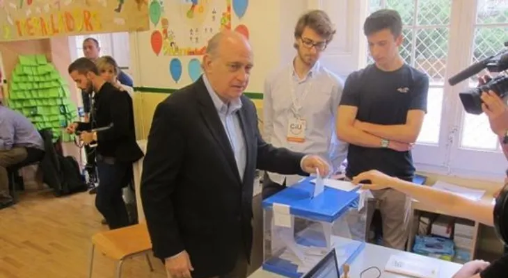 Partidos alemanes piden el voto en redes sociales en plena jornada electoral