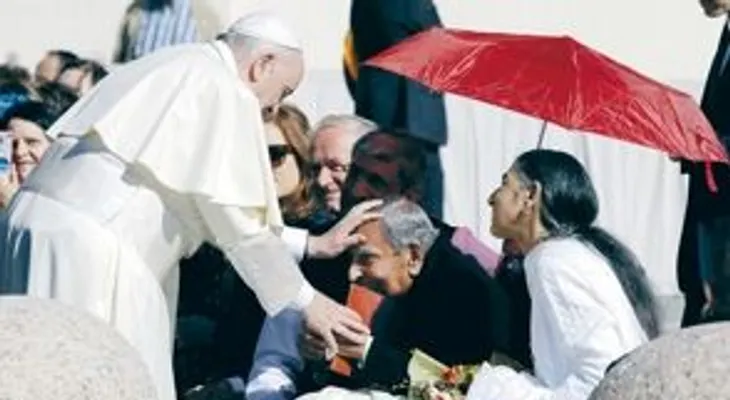 Papa pide reformar catecismo