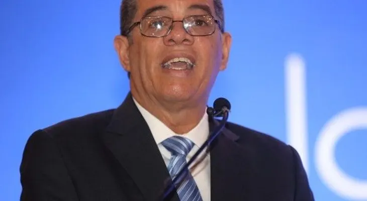 Amarante Baret dice la Jornada Extendida de RD sirve de modelo