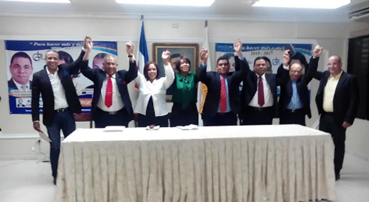 Convergencia acusa a De León y algunos miembros de Comisión de pretender boicotear resultados elecciones CDP en Santiago