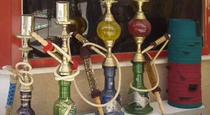 Fumar hookah puede provocar paros respiratorios, daños en los pulmones y el cerebro 