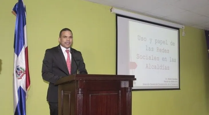 Moisés González exhorta a Alcaldías aprovechar potencial de redes sociales