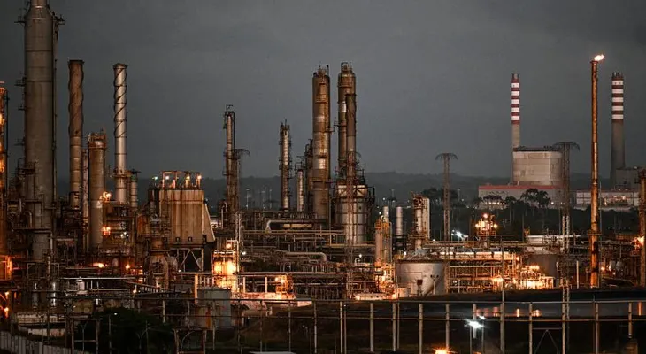 La industria petrolera venezolana, ocho meses después de la caída de Maduro: cambios y continuidades