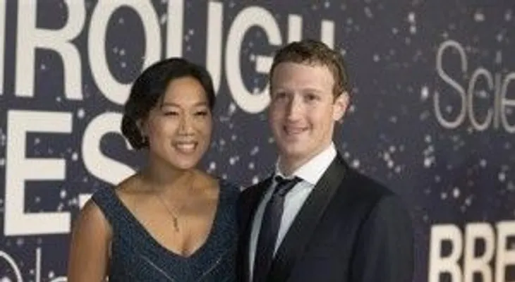 Fundador de Facebook y su esposa tendrán una hija 