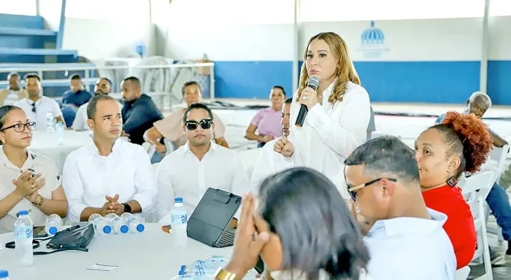 Supérate beneficia a más de 5,500 familias en Pedernales con programas sociales