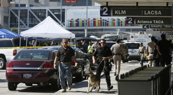 EE.UU.: Evacuan el aeropuerto de Los Ángeles por una amenaza de bomba