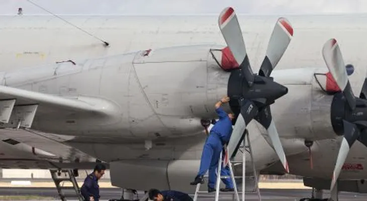 Aviones y barcos, movidos en el Índico por tres sonidos 