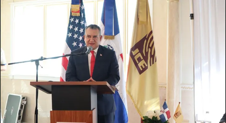 Presidente JCE resalta el voto exterior como logro democrático