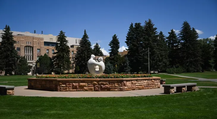 Estudiante de doctorado en Wyoming fue envenenado con acrilamida por una compañera, según fiscales
