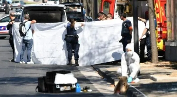 Un auto embiste dos paradas de autobús en Marsella y deja al menos un muerto