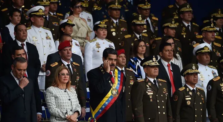 Venezuela: evento que encabezaba Nicolás Maduro es interrumpido por ruidos que podrían ser explosiones