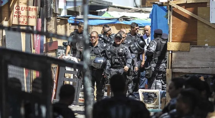 Al menos 7 muertos en Río de Janeiro, tras enfrentamientos entre policías y narcotraficantes