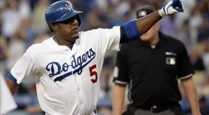 Juan Uribe mejora de su lesión y no será inhabilitado 