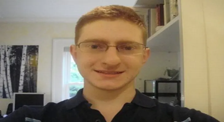 Estudiante gay se suicida 