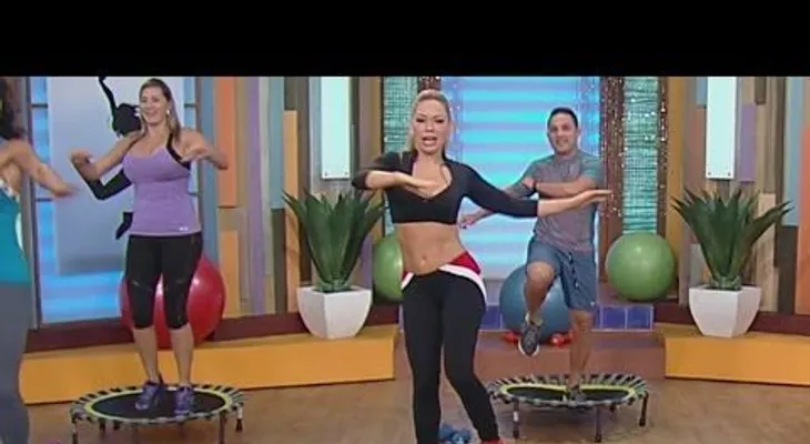 ¡Vamos a brincar! Claudia Molina nos enseña cómo saltar en el trampolín (VIDEO)