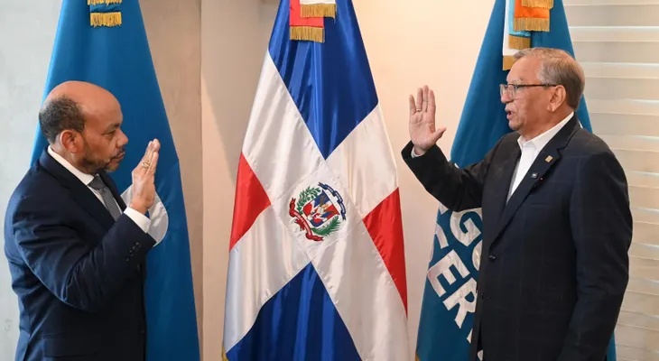 Aguilera juramenta a Luis Valdez como nuevo vicepresidente ejecutivo de Seguros Reservas