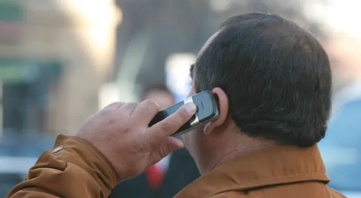 Dominicanos toman medidas al usar celulares en calles Alto Manhattan