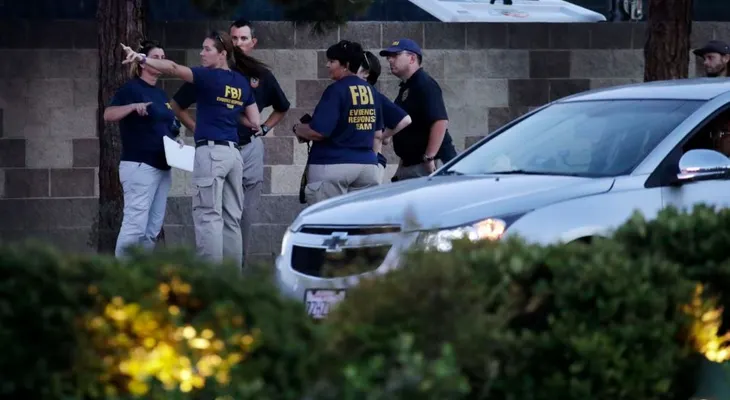 Esposa del pistolero alega que no sabía nada del plan macabro de su esposo, tras ser interrogada por el FBI 