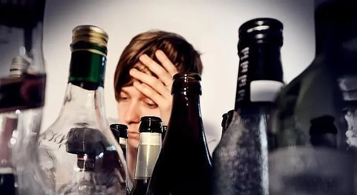 Riesgos de beber mucho alcohol durante las vacaciones