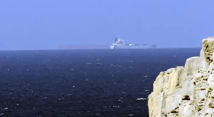 Irán afirma haber atacado dos buques estadounidenses y una base en Jordania en respuesta a ataques previos