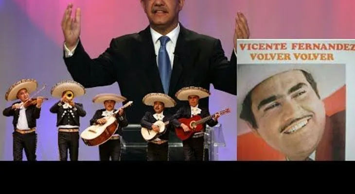 Leonel Fernández canta la canción â??Volver volverâ?