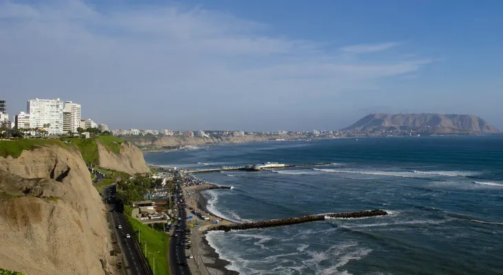 Economía de Perú brilla mientras las de Brasil y Venezuela caen en espiral