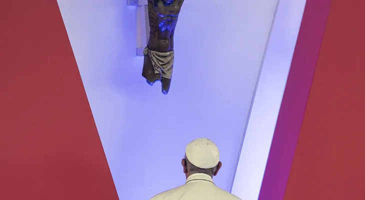 La historia del Cristo mutilado ante el que rezó el papa Francisco en Villavicencio
