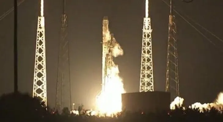 SpaceX lanza nave al espacio, no logra recoger cohete 